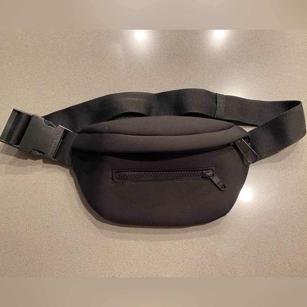 Dagne Dover Ace Neoprene Fanny/Waist Pack! Black (Onyx)… Like New!!